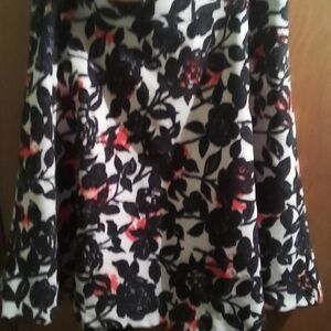 Floral Black‎ and Red Long Sleeve Top